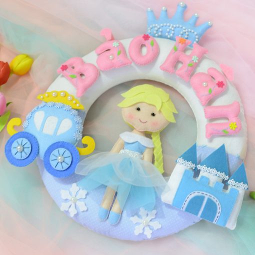Quà tặng sinh nhật cho bé gái sn0030 Nữ hoàng Băng Giá Frozen gồm có : Tên của bé, vương miệng, xe , lâu dài...v..v..